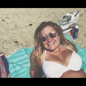 Meet your Posher, Briana